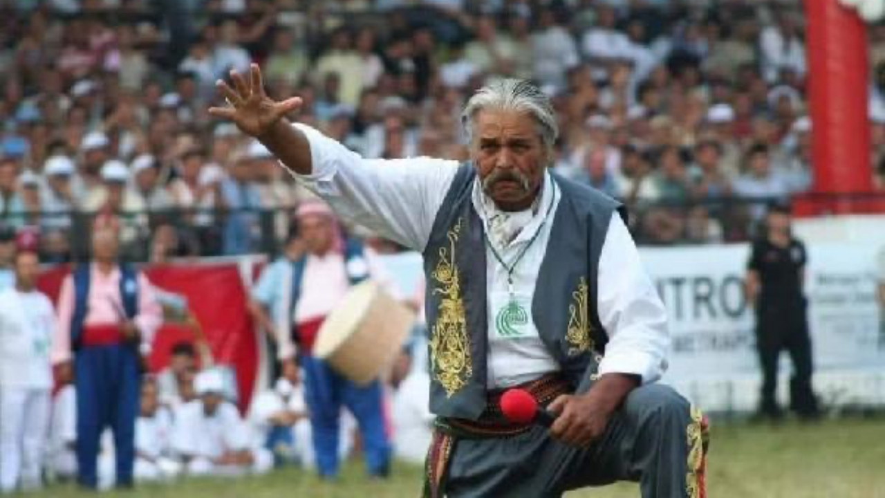Kırkpınar'ın efsane cazgırı Mehmet Tura hayatını kaybetti