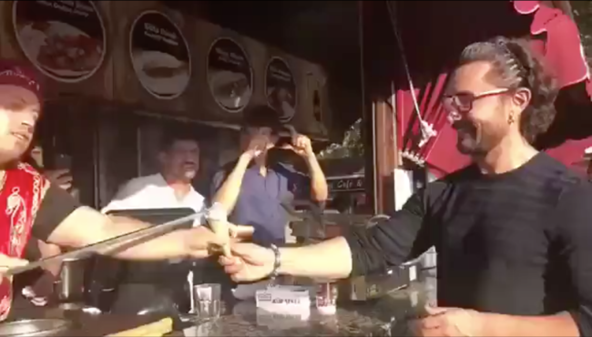 Aamir Khan'ın Maraş dondurmacısı ile imtihanı...