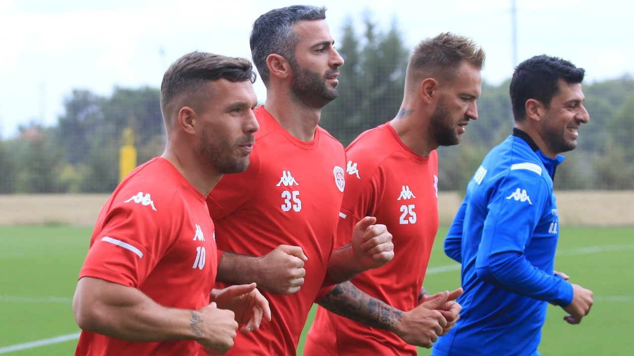 Antalyaspor yeni teknik direktörünü arıyor