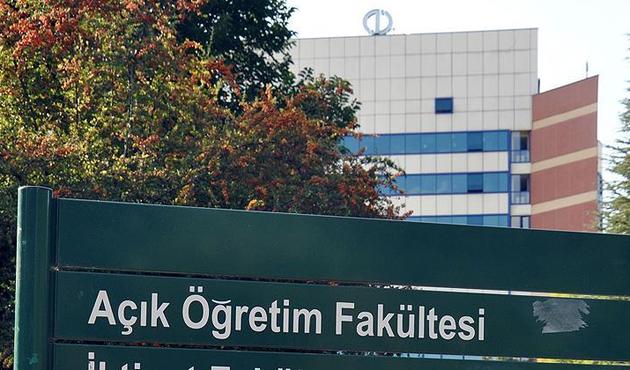 Açıköğretimde yabancı dilde eğitim başlıyor!