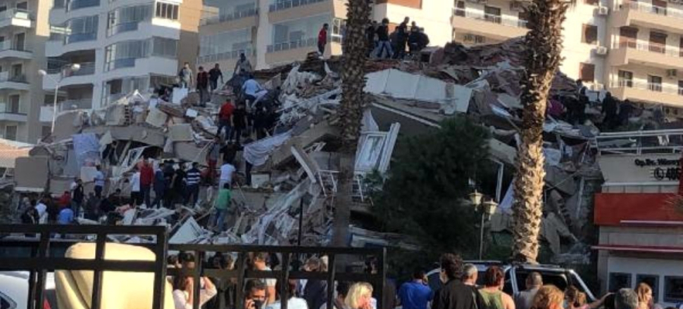 'Bayraklı'da kaymakamlık binası yıkıldı' iddiası