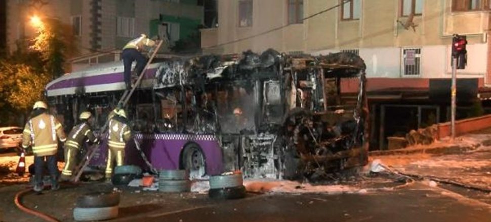 Yolcu otobüsü alevlere teslim oldu