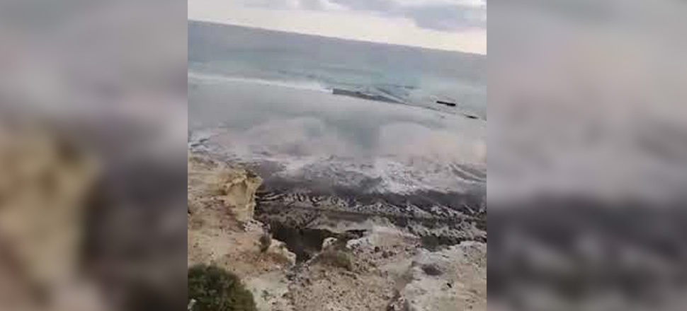 İzmir'deki depremin ardından Alaçatı'da denizin çekilme anı paniğe neden oldu!