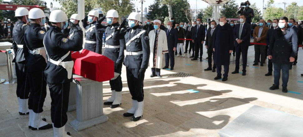 Burhan Kuzu son yolculuğuna uğurlandı