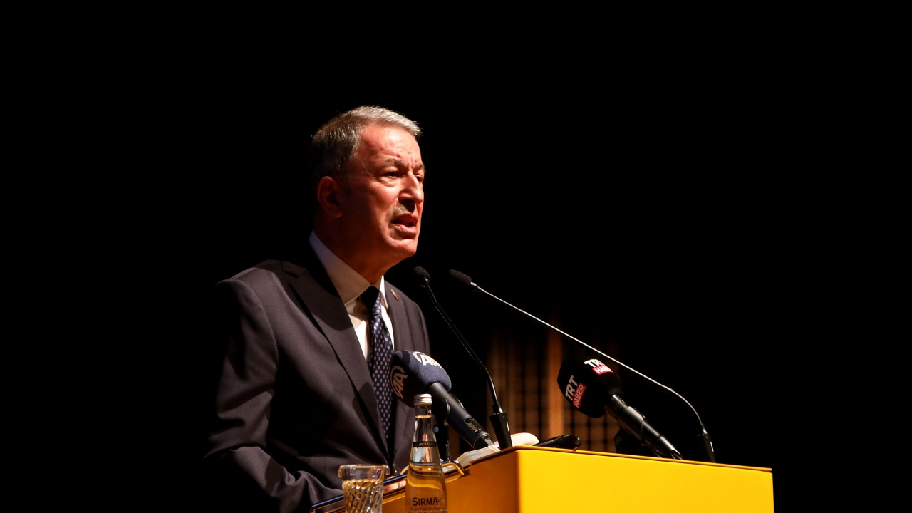 'Sahte kahramanlıklar ihanete kadar gider'