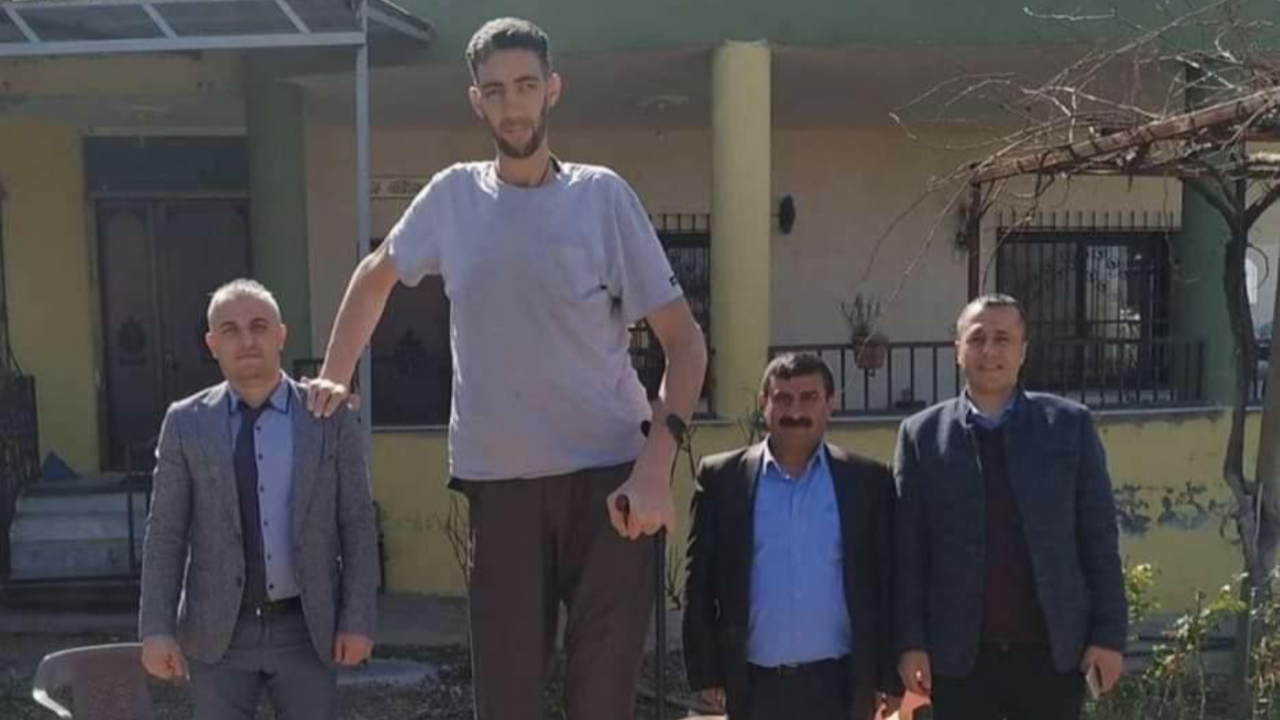 Dünyanın en uzun insanı koronayı yendi