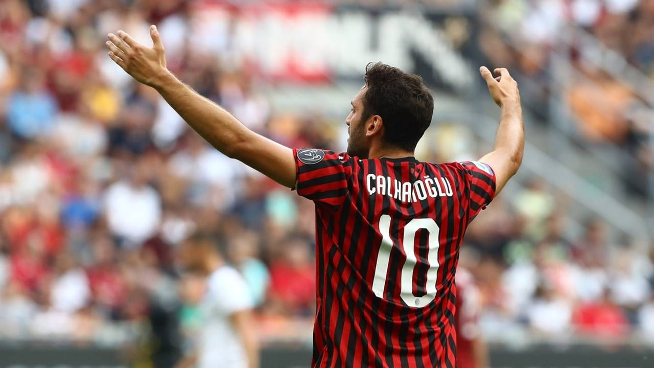 Çalhanoğlu için Milan'ın kapısını çaldı!