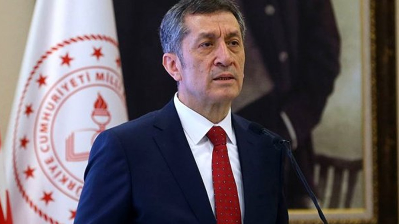 Bakan Selçuk'tan İzmir için flaş açıklama