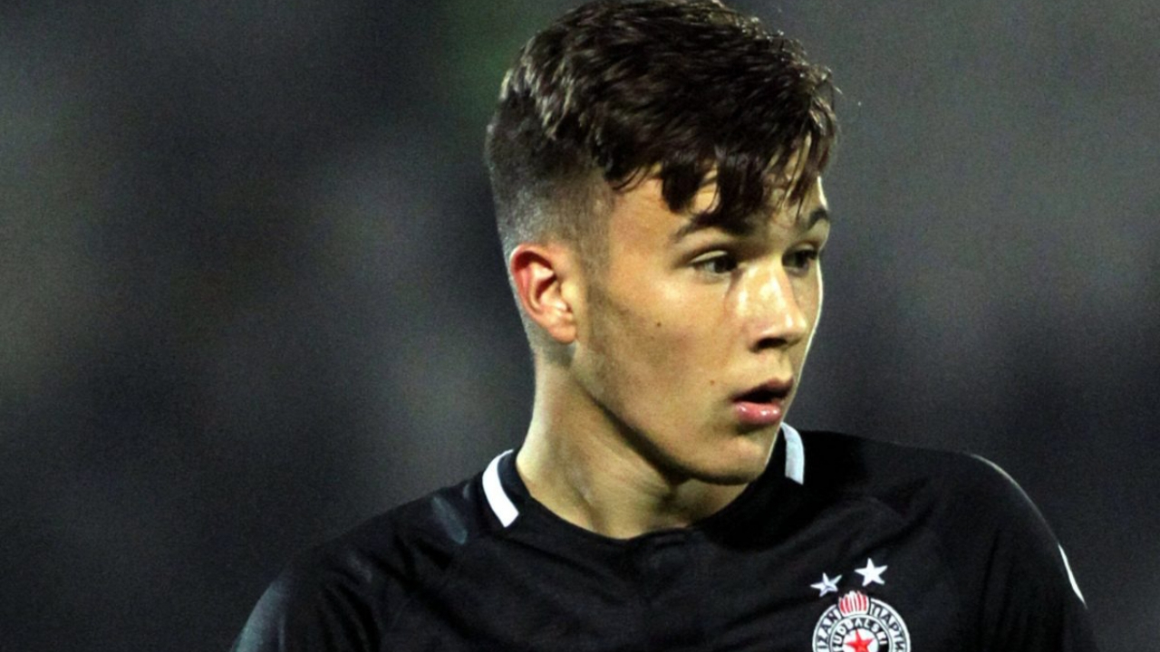 Harika çocuk Filip Stevanovic'i Manchester City kaptı