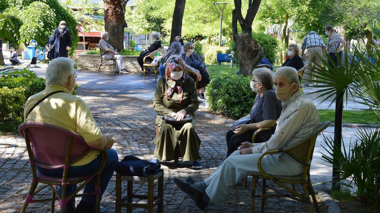 65 yaş ve üzerine sokak kısıtlaması