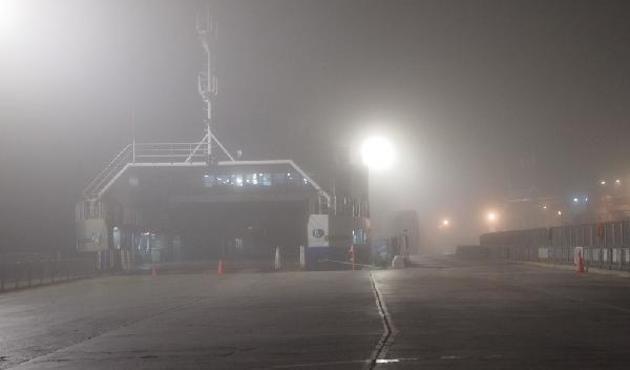 Çanakkale’de deniz ulaşımına sis engeli