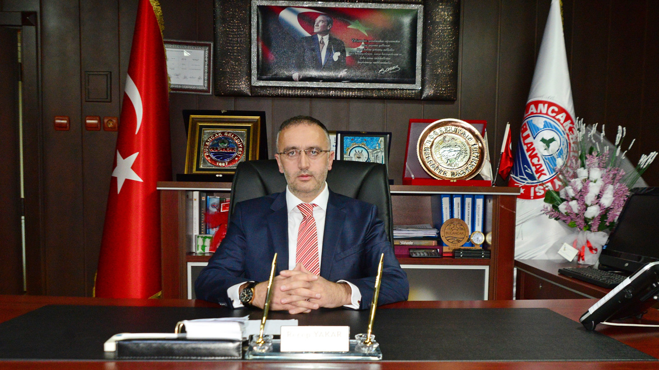 Bulancak Belediye Başkanı Recep Yakar'a evinin önünde saldırı!