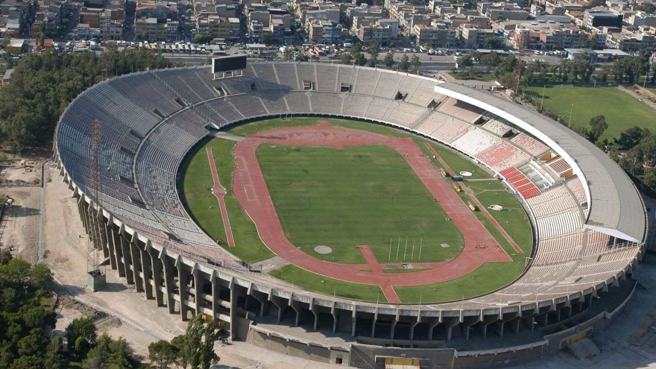 İzmir Atatürk Stadyumu da depremden olumsuz etkilendi