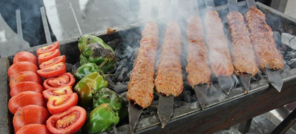 Kebapta ortayı buldular