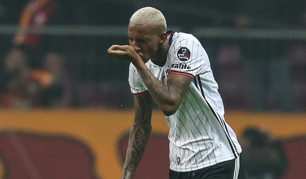 Talisca'dan taraftara müjde, başkana mesaj!