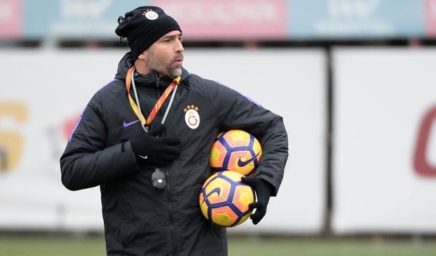 Tudor aralarında Selçuk İnan'ın da olduğu 5 oyuncunun biletini kesti!