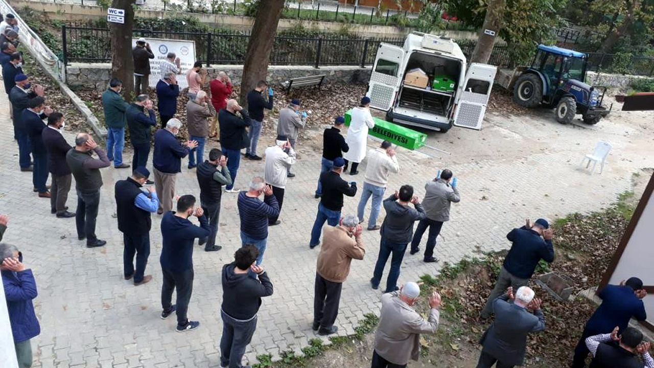 Korona testleri pozitif çıkan baba-oğul 6 gün arayla vefat etti