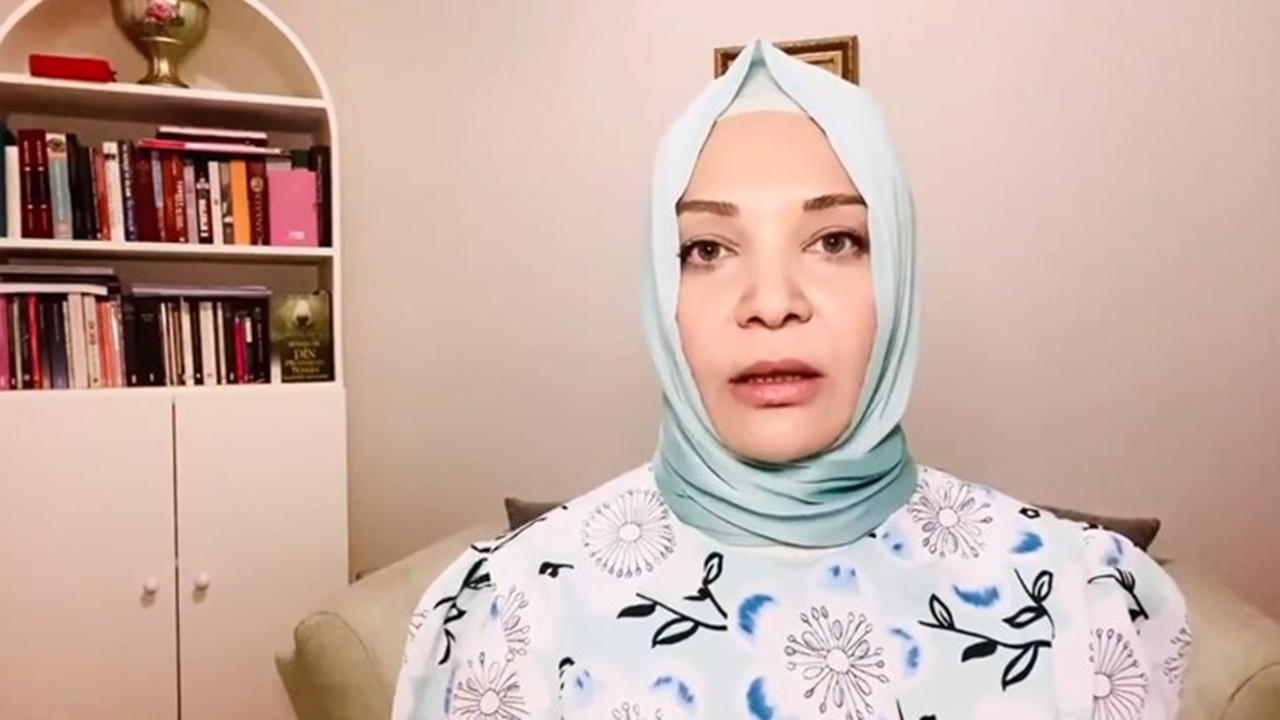Hilal Kaplan'dan ilginç korona tedavisi: Burnuma kulak çubuğu ile tereyağı sürdüm!
