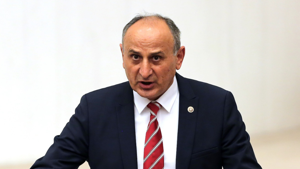 Türkiye'yi soykırımla suçlayan Harris'e tebrik