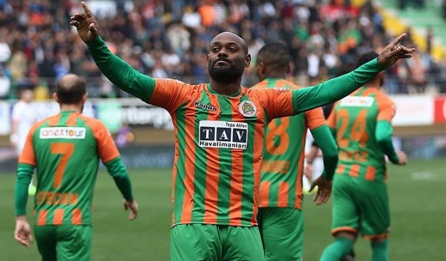 Alanyaspor'a Vagner Love'a piyangosu!