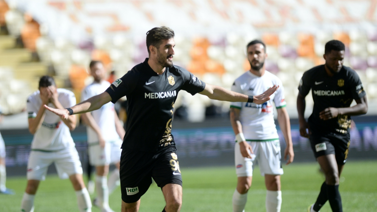 Yeni Malatyaspor evinde Denizlispor'u da geçip 3'te 3 yaptı