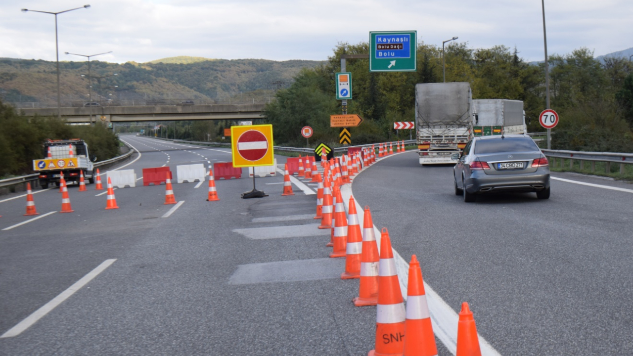 Ulaşım tek yönlü trafiğe kapatıldı