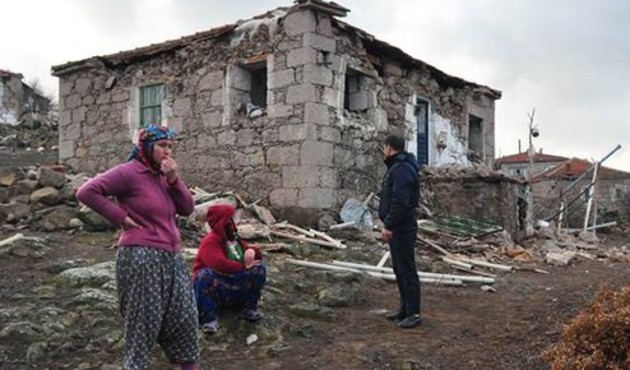 Çanakkale'de 16 dakikada 8 deprem!
