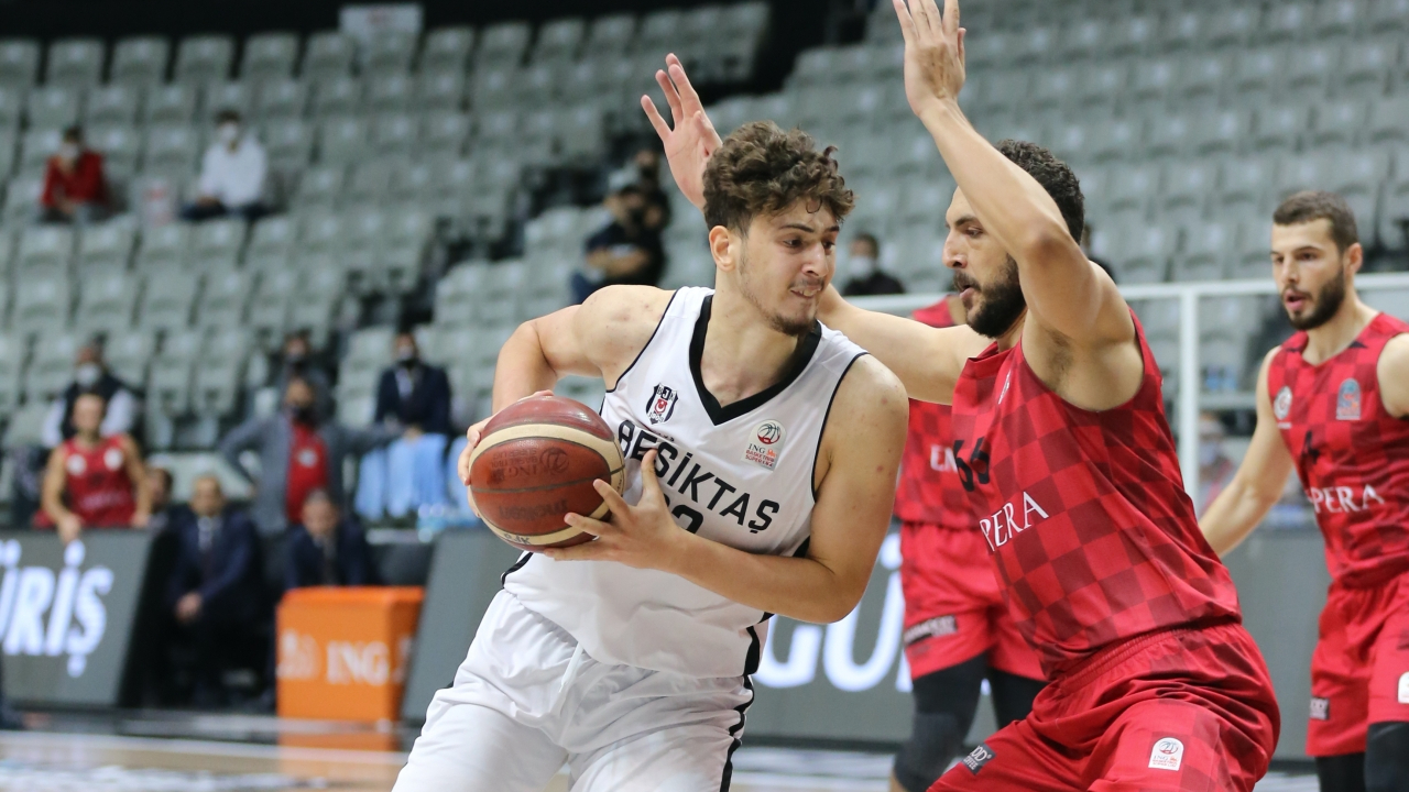 Beşiktaş potada ilk galibiyetini Empera Halı Gaziantep karşısında elde etti