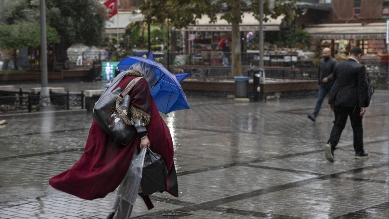 Meteoroloji'den İstanbul'a sağanak uyarısı