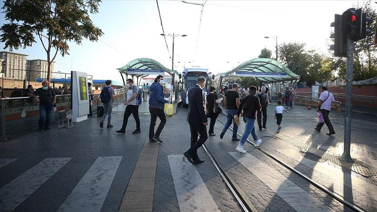 Kademeli mesainin ilk gününde toplu ulaşımda son durum
