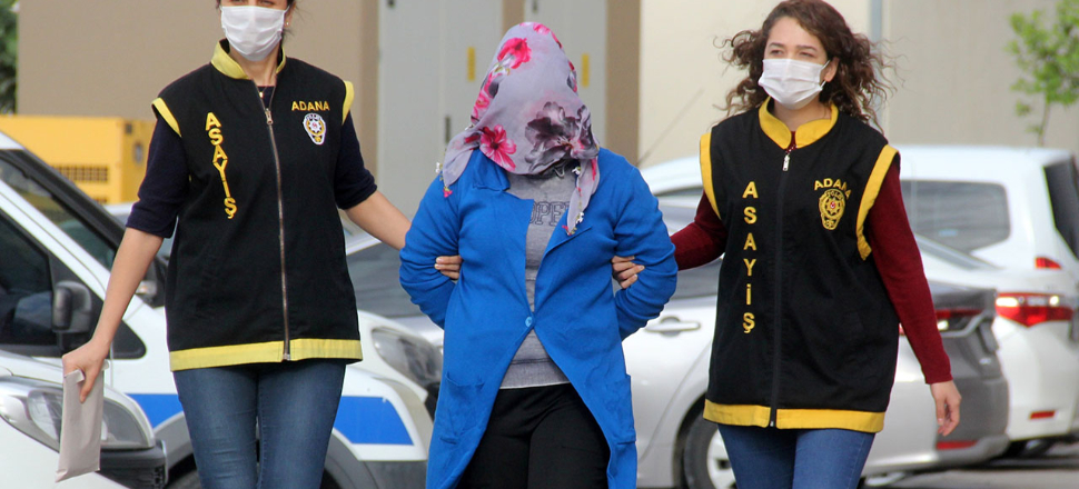 Adana'da akrabasını 'gulu gulu' diye gasp etti!