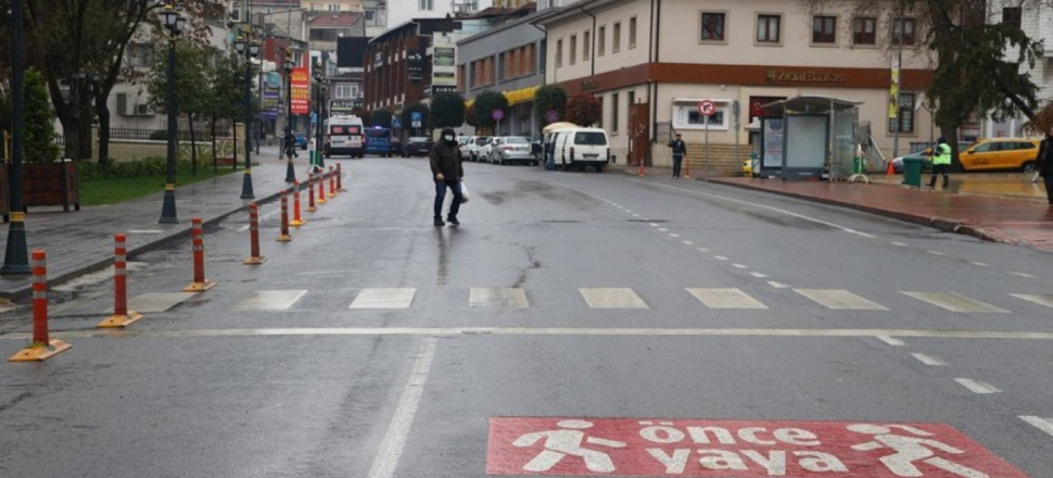 İstanbul'un yanı başı kırmızıya büründü