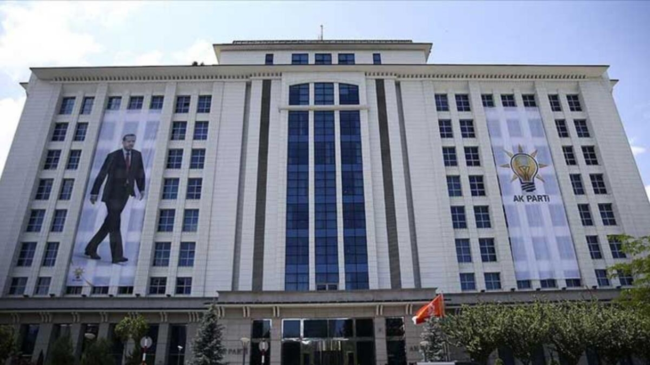 AK Parti İstanbul İl Başkanlığı'ndan 'yenilenme' haberine yalanlama