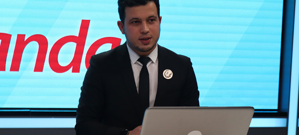 İşitme engelliler için Gençliğe Hitabe