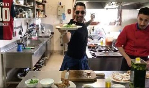 İtalyan futbolcu Borriello da taklidini yaptı VİDEO