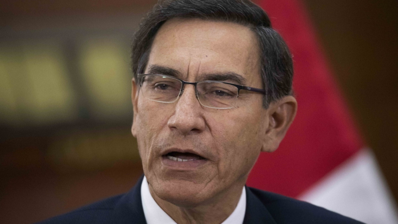 Peru Devlet Başkanı görevinden azledildi!