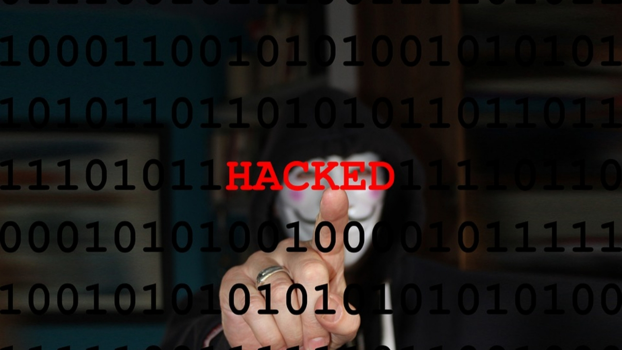 iOS 14 ve Windows 10 saatler içinde hacklendi
