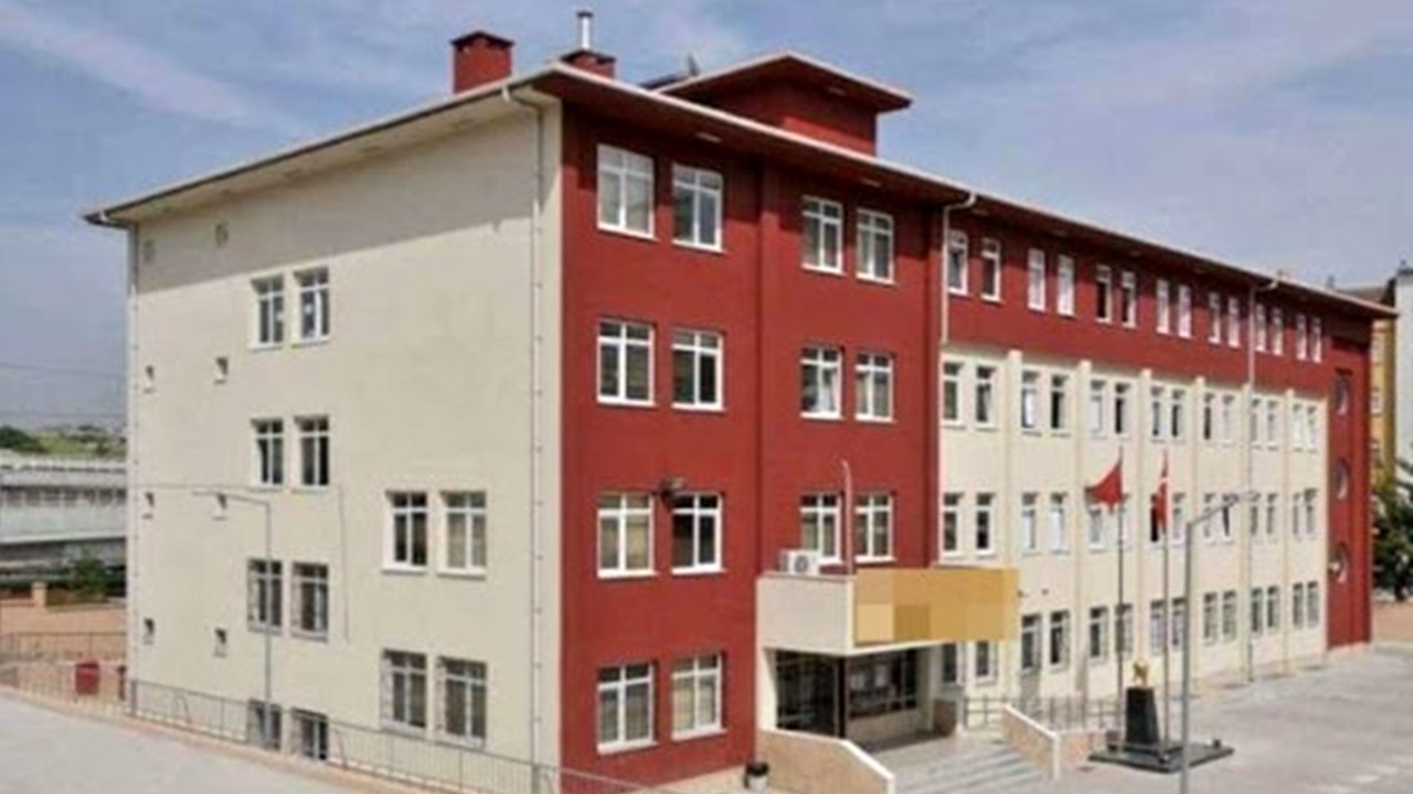 Öğretmenin testi pozitif çıktı, eğitime 4 gün ara verildi