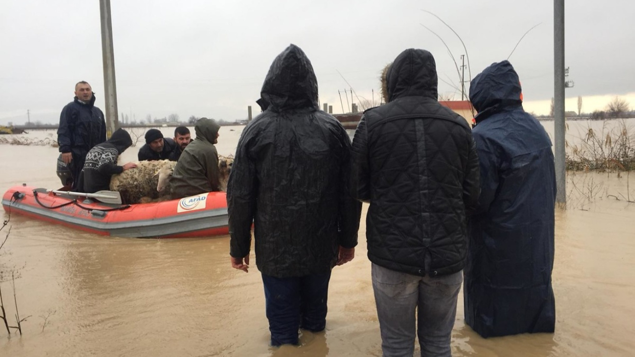 İki il için sel alarmı verildi