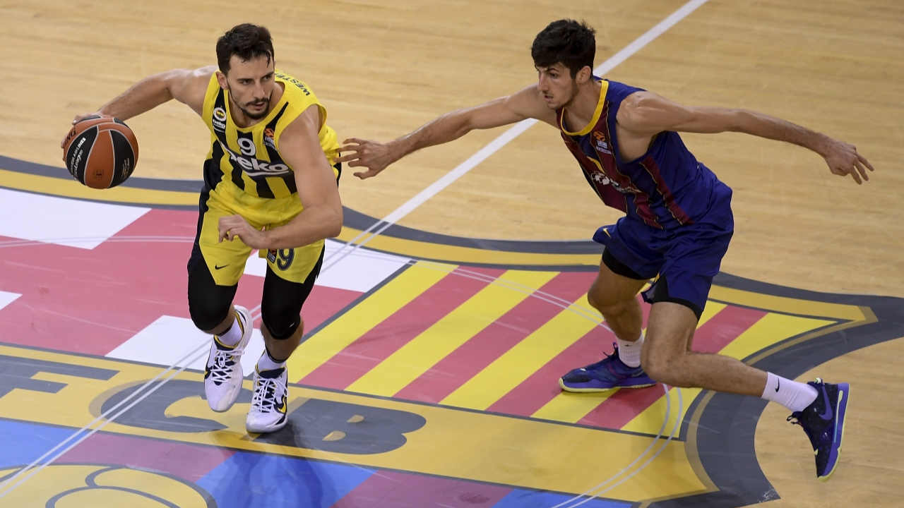 Fenerbahçe Beko Barcelona'da maça çıkmadı!