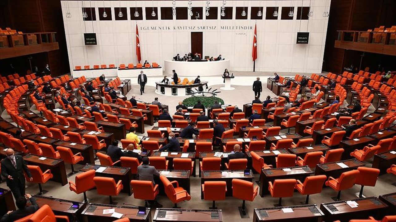 Merakla beklenen yapılandırma kanunu TBMM'de kabul edildi