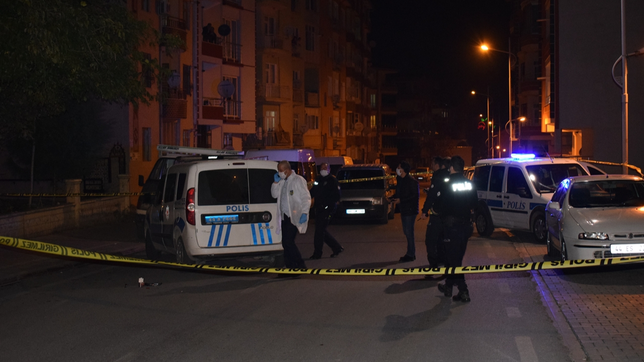 Uzaklaştırma kararı olan kocası tarafından öldürüldü