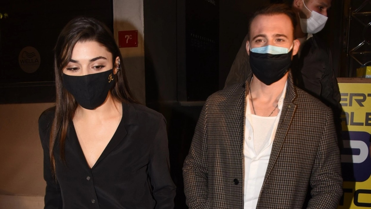 Hande Erçel ve Kerem Bürsin maskelerinin fiyatı dudak uçuklattı!