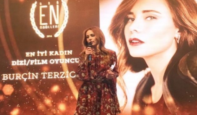 Burçin Terzioğlu'ndan ödül töreninde şaşırtan açıklama