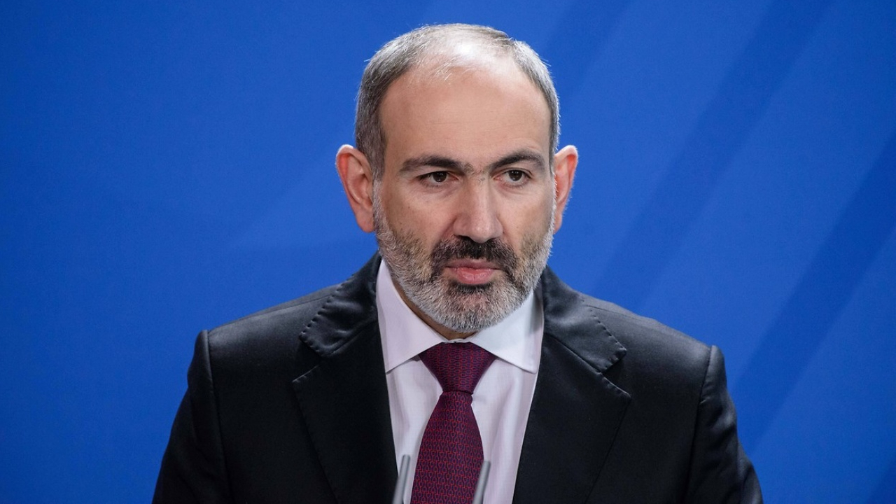 'Hangi ülkenin konsolosluğundaysan çık!'
