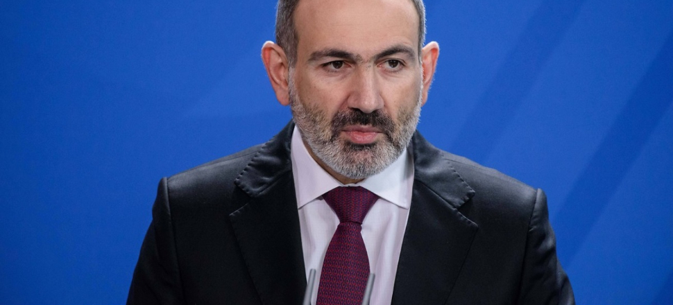 'Hangi ülkenin konsolosluğundaysan çık!'