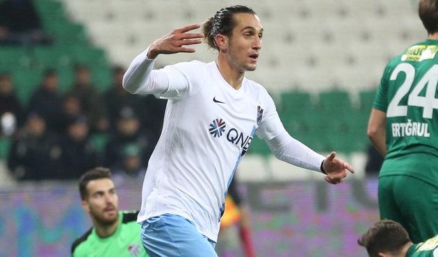 Trabzonspor Yusuf Yazıcı'nın sözleşmesini uzattı