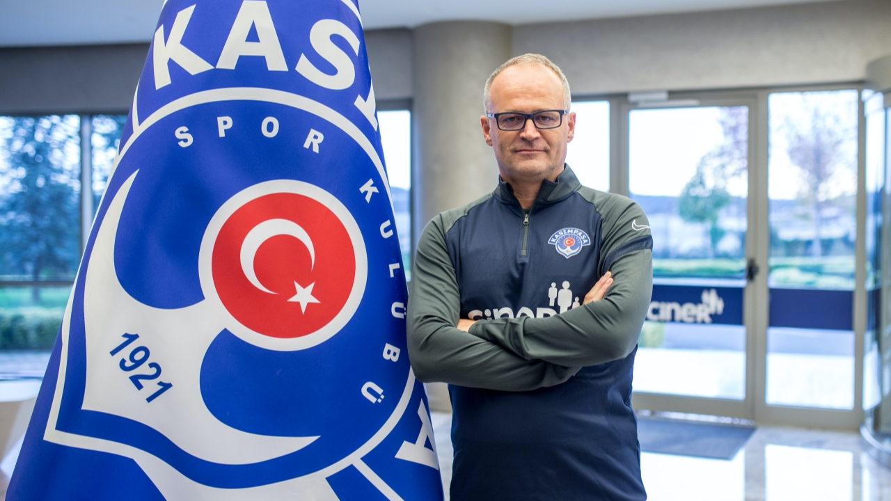 Kasımpaşa sezon sonuna kadar İrfan Buz'a emanet
