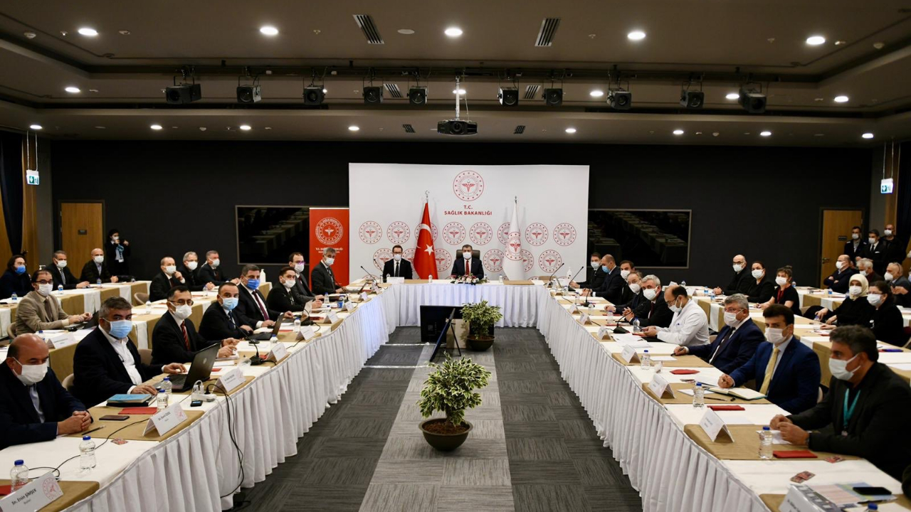 İstanbul'da kritik koronavirüs zirvesi