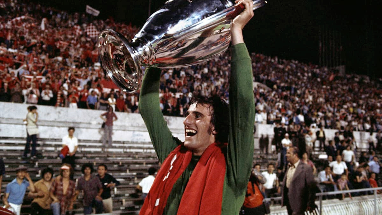 İngilizlerin efsane kalecisi Ray Clemence hayatını kaybetti